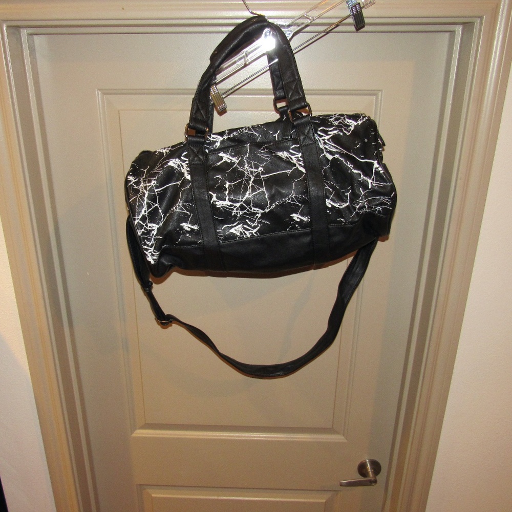 GUESS Black and White Duffle Bag